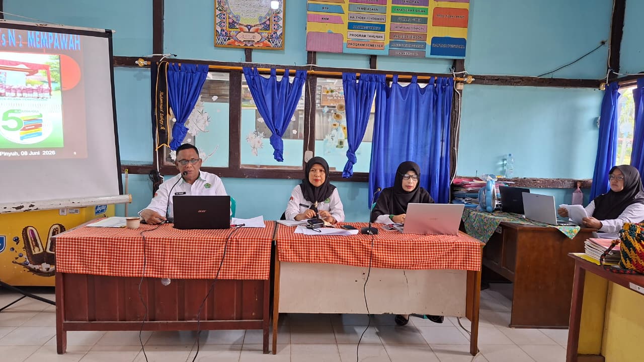 RAPAT KENAIKAN KELAS SISWA SISWI KELAS VII DAN VIII MTs NEGERI 2 MEMPAWAH TAHUN PELAJARAN 2025/2026